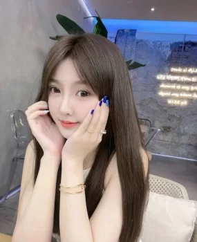 年轻舞蹈老师外围,粉嫩颜值高