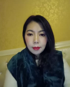 深喉功底扎实,不会呕,不用停,可吞精,逼洞紧,逼术强,逼格高,外加前列腺高潮,体验首长待遇