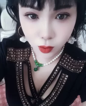 天津熟女,有玩具可以玩