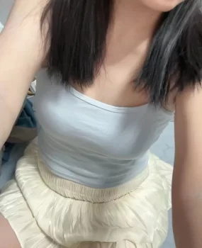 服务型白嫩少妇云朵