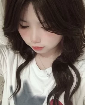 江科伊伊20岁学生兼职