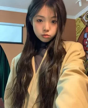 冲破苏州最低价没有之一,性价比很高的92主打中高端男士SPA,冲破苏州最低价没有之一,3张出头也能享受男人的快乐,主做性价比,让你物有所值,营业时间中午12点到凌晨3点,豪华单人间配有独立淋浴,所有用品一客一换。以下是服务内容请仔细阅读,本店承诺,拒绝加钟办卡等所有套路,所见即所得  项目一:328元 服务内容:帝王出浴,按摩放松,玉指弹琴,玉舌漫游,鼻吸过电,双峰漫游,猴子偷桃,海底捞月,绵羊吸奶,丝袜随便撕,👋交✈️安全落地(半裸)  项目二:428元 服务内容:服务内容:帝王出浴,按摩放松,玉指弹琴,玉舌漫游,鼻吸过电,双峰漫游,猴子偷桃,海底捞月,绵羊吸奶,丝袜随便撕 ⚠️:花式毒龙,换装秀cosplay,情景互动,👋交,🐻交,丝足交,口忝🥚🥚       👋,🐻  丝足,任选安全落地,60分钟不限次数(全裸)