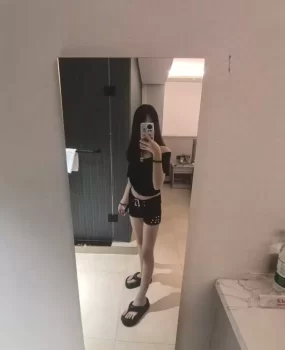 18岁的小妹,瘦瘦的体验挺好