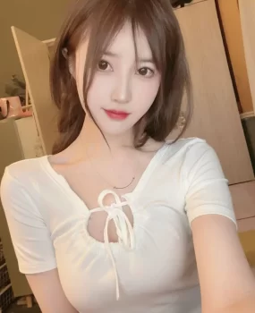 高颜值细嫩白皙肌肤美容院店员小姐姐本人出