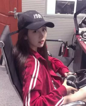 去年约的小可爱,现在在广州