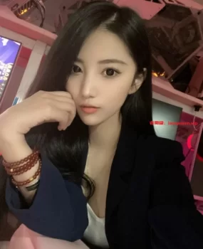 会吸会夹多水,爽歪歪的骚妹妹,超会玩