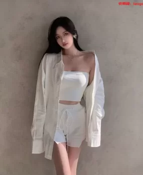 青春小姐姐,外表清纯上床骚,大白奶子大白屁股粉鲍鱼